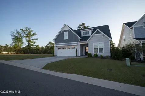 6033 Sand Ridge Avenue Wilmington NC 28409