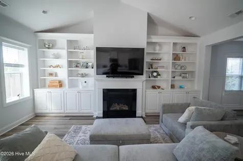 6033 Sand Ridge Avenue Wilmington NC 28409