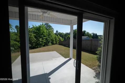 6033 Sand Ridge Avenue Wilmington NC 28409