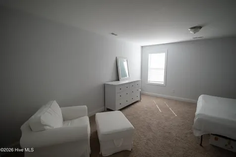 6033 Sand Ridge Avenue Wilmington NC 28409