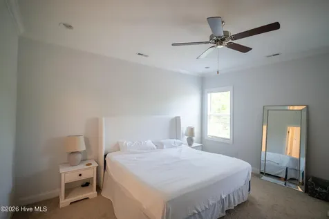 6033 Sand Ridge Avenue Wilmington NC 28409