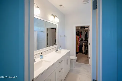 6033 Sand Ridge Avenue Wilmington NC 28409