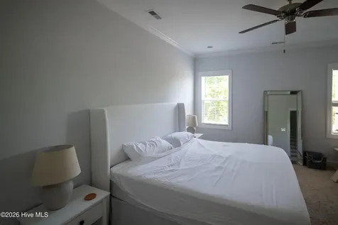 6033 Sand Ridge Avenue Wilmington NC 28409