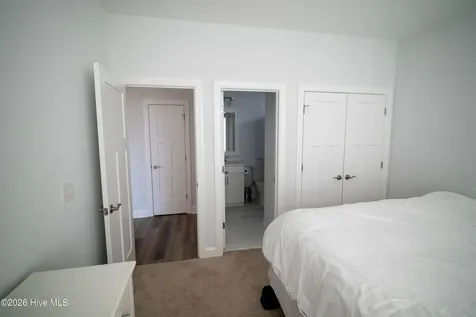 6033 Sand Ridge Avenue Wilmington NC 28409
