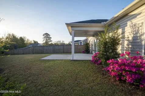 6033 Sand Ridge Avenue Wilmington NC 28409