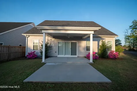 6033 Sand Ridge Avenue Wilmington NC 28409