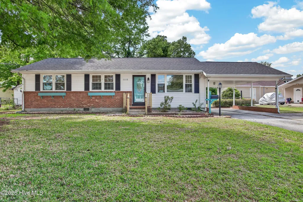 1115 Clifton Road Jacksonville NC 28540