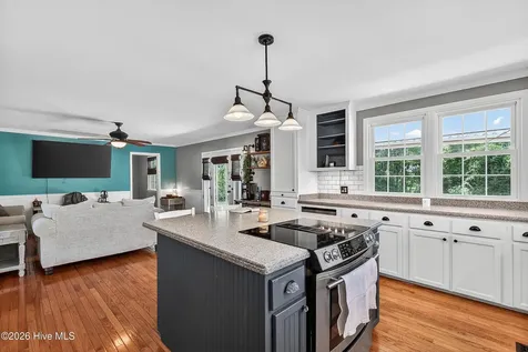 1115 Clifton Road Jacksonville NC 28540