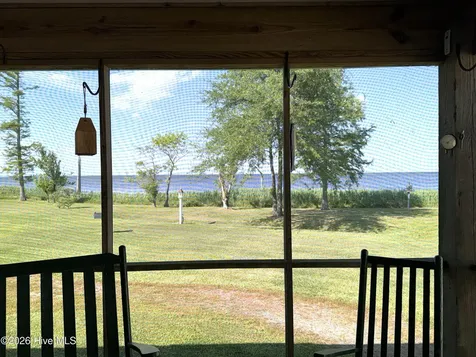 123 Lasseters Landing Columbia NC 27925