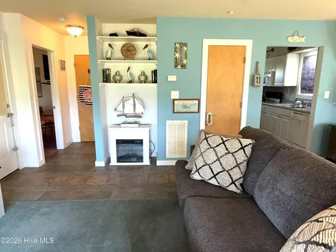 123 Lasseters Landing Columbia NC 27925