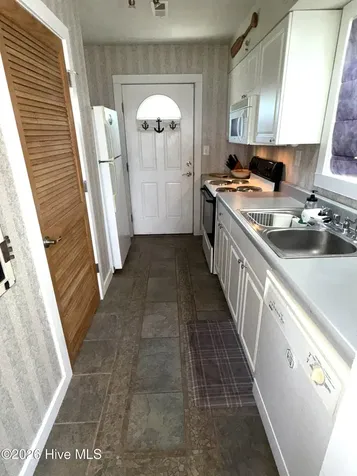 123 Lasseters Landing Columbia NC 27925