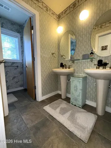 123 Lasseters Landing Columbia NC 27925