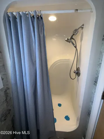 123 Lasseters Landing Columbia NC 27925