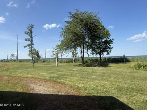 123 Lasseters Landing Columbia NC 27925