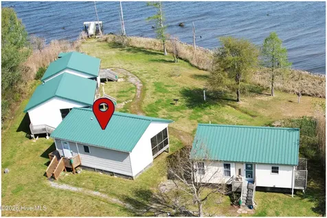 123 Lasseters Landing Columbia NC 27925