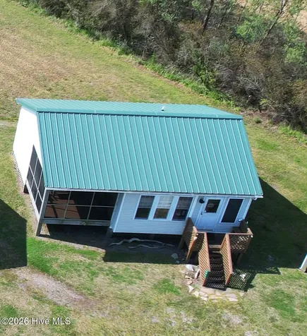 123 Lasseters Landing Columbia NC 27925