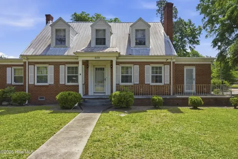 609 S Main Street Red Springs NC 28377