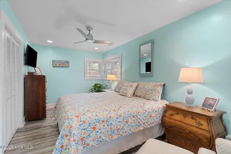 104 SE 5th Street Oak Island NC 28465