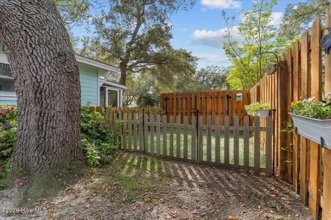 104 SE 5th Street Oak Island NC 28465