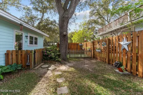104 SE 5th Street Oak Island NC 28465