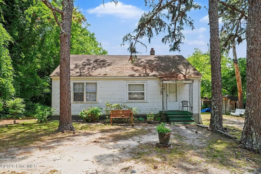 399 Army Road Raeford NC 28376