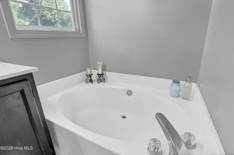 917 Mandarin Trail Jacksonville NC 28540