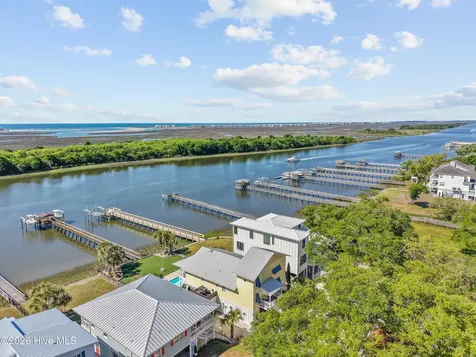 2024 Camelot Drive SW Ocean Isle Beach NC 28469