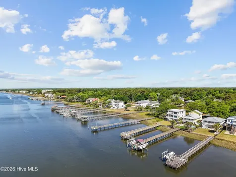 2024 Camelot Drive SW Ocean Isle Beach NC 28469