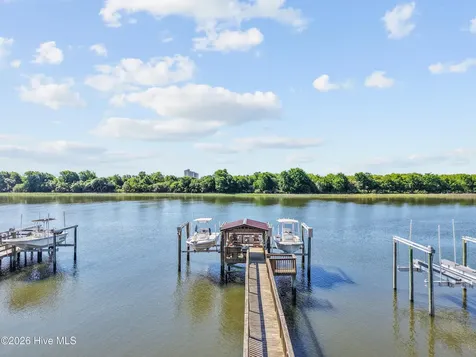 2024 Camelot Drive SW Ocean Isle Beach NC 28469