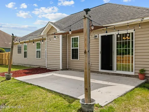 210 Marsh Haven Drive Sneads Ferry NC 28460