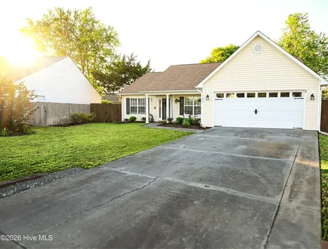 103 Spanish Moss Court Hampstead NC 28443