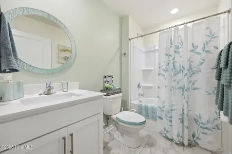 112 Albemarle Drive Washington NC 27889