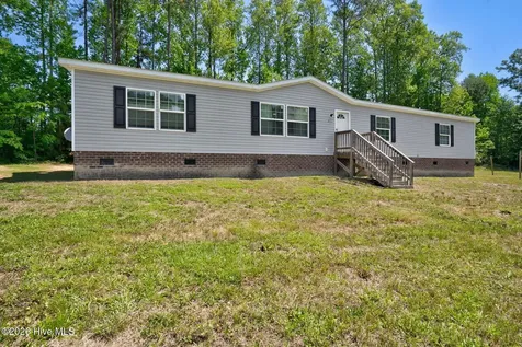 8711 Pleasant Grove Church Road Spring Hope NC 27882