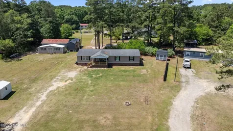 152 John Brown Road Raeford NC 28376