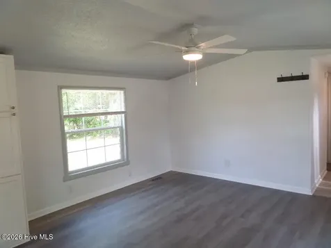 2408 Moore Avenue New Bern NC 28562