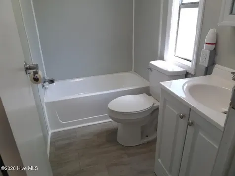 2408 Moore Avenue New Bern NC 28562