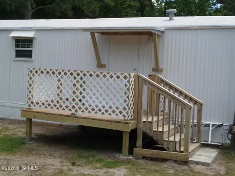 2408 Moore Avenue New Bern NC 28562