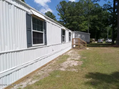 2408 Moore Avenue New Bern NC 28562