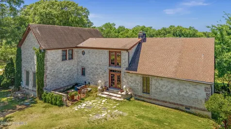 201 Winding Creek Road Rocky Point NC 28457