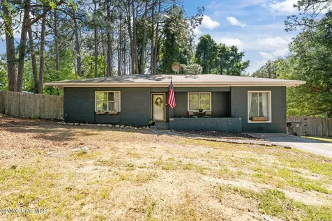 580 W Maine Avenue Southern Pines NC 28387