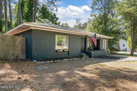 580 W Maine Avenue Southern Pines NC 28387