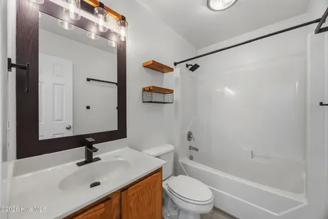 105 Henry Giddeons Drive Teachey NC 28464