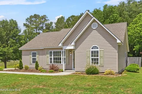 105 Henry Giddeons Drive Teachey NC 28464