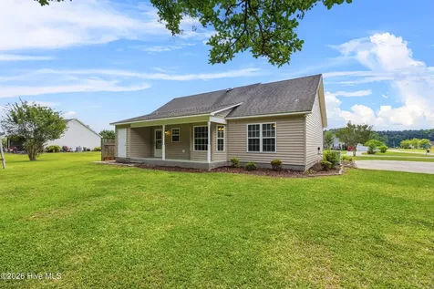 105 Henry Giddeons Drive Teachey NC 28464