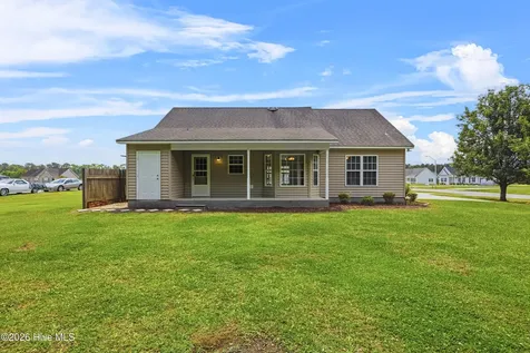 105 Henry Giddeons Drive Teachey NC 28464