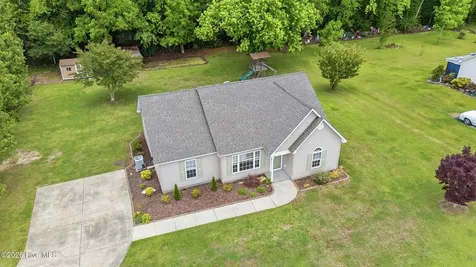 105 Henry Giddeons Drive Teachey NC 28464