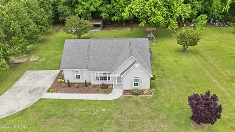 105 Henry Giddeons Drive Teachey NC 28464