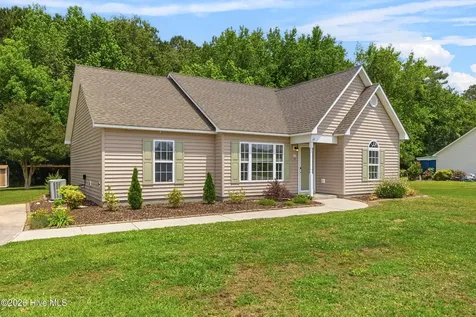 105 Henry Giddeons Drive Teachey NC 28464