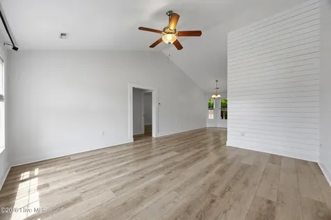 105 Henry Giddeons Drive Teachey NC 28464