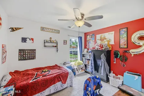104 Van Riggs Road Hubert NC 28539